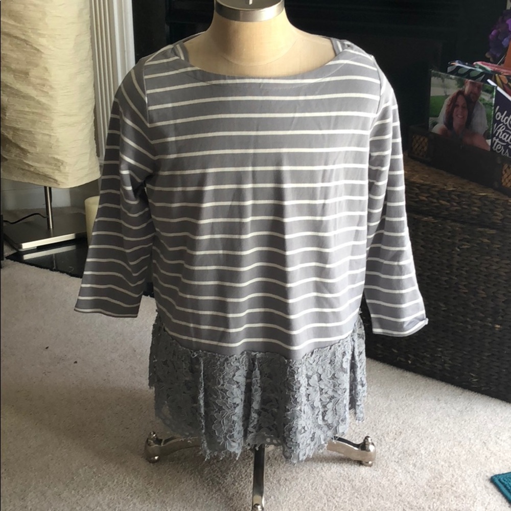 Cute shirt with ruffle trim